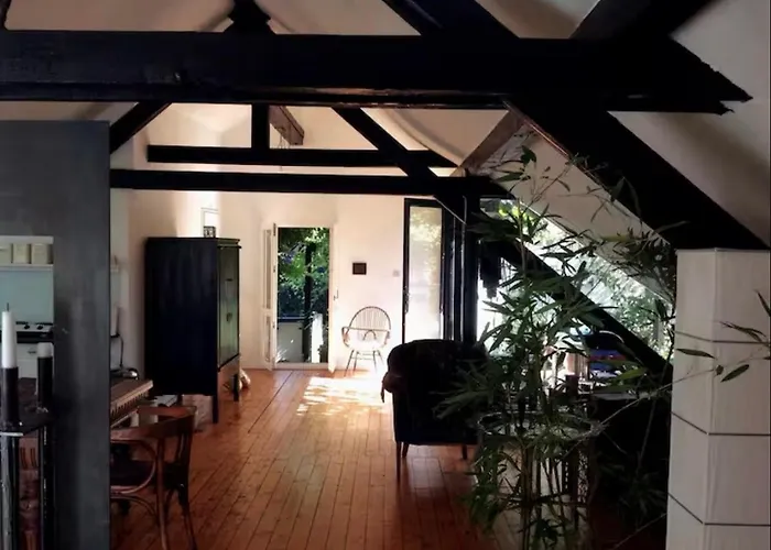 Stilvolle Atelierwohnung - Naehe Bundespolizei