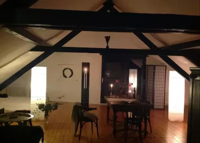 Stilvolle Atelierwohnung - Naehe Bundespolizei Appartement