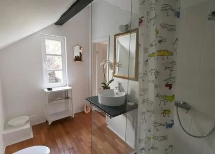 Stilvolle Atelierwohnung - Naehe Bundespolizei Appartement *